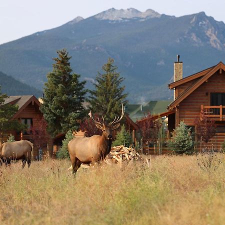 Chic Retreat Indoor Outdoor Fireplace, Private Jacuzzi, Great Location! Estes Park Zewnętrze zdjęcie
