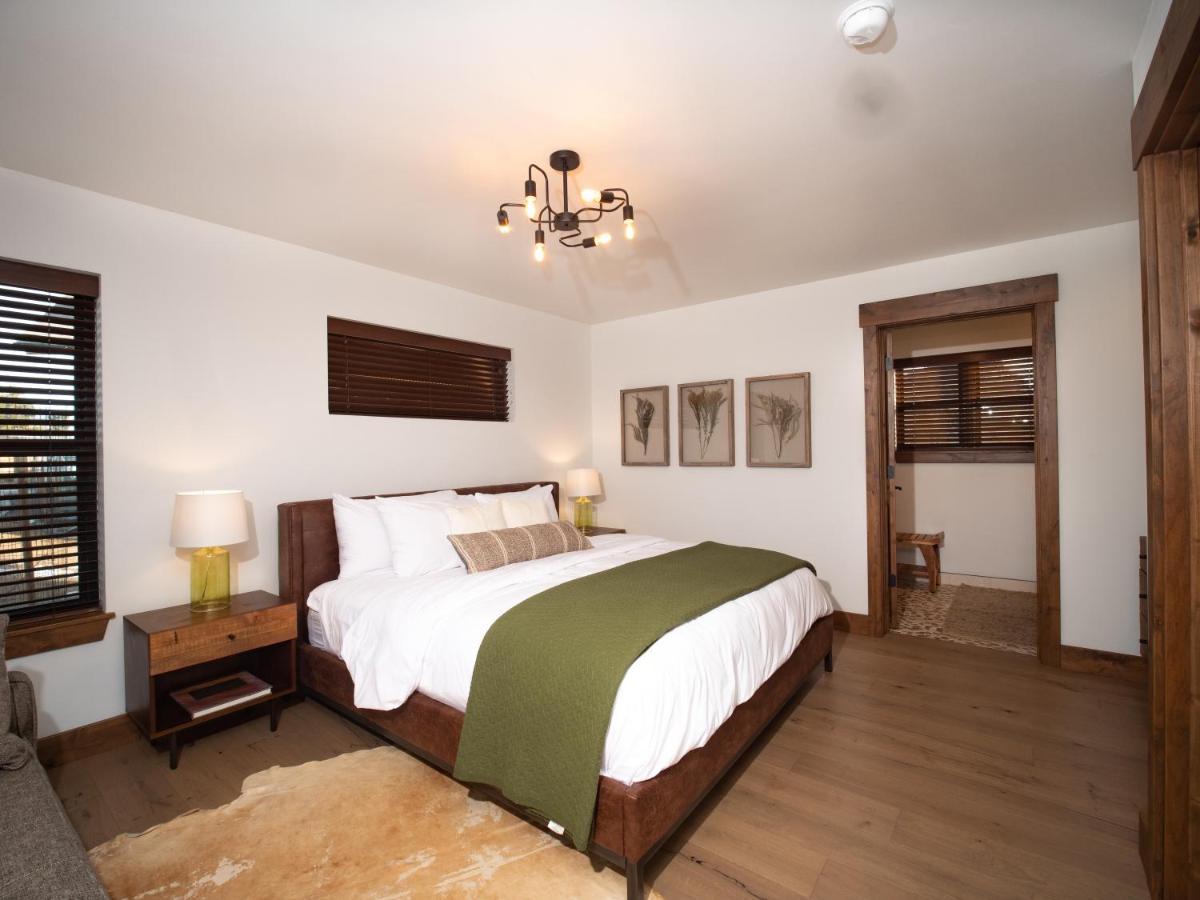 Chic Retreat Indoor Outdoor Fireplace, Private Jacuzzi, Great Location! Estes Park Zewnętrze zdjęcie