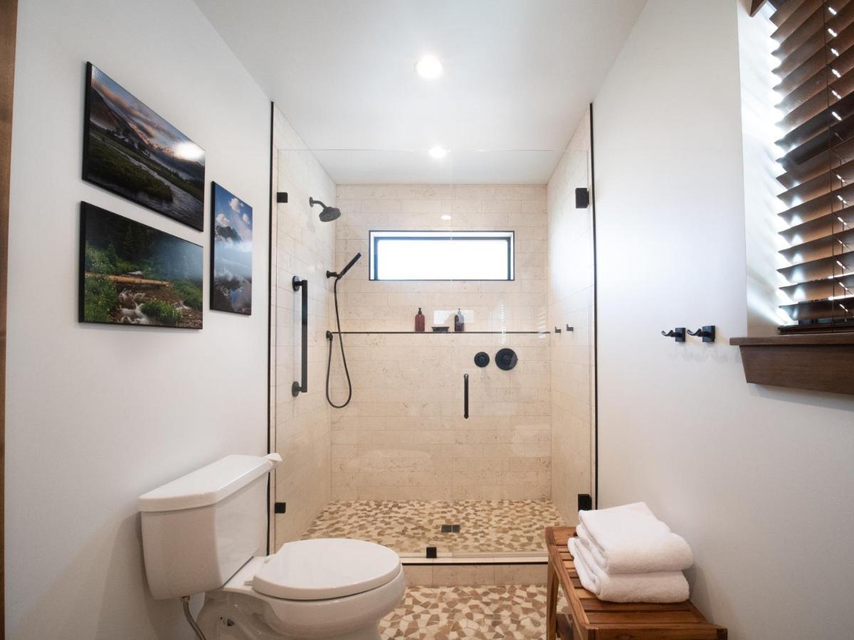 Chic Retreat Indoor Outdoor Fireplace, Private Jacuzzi, Great Location! Estes Park Zewnętrze zdjęcie