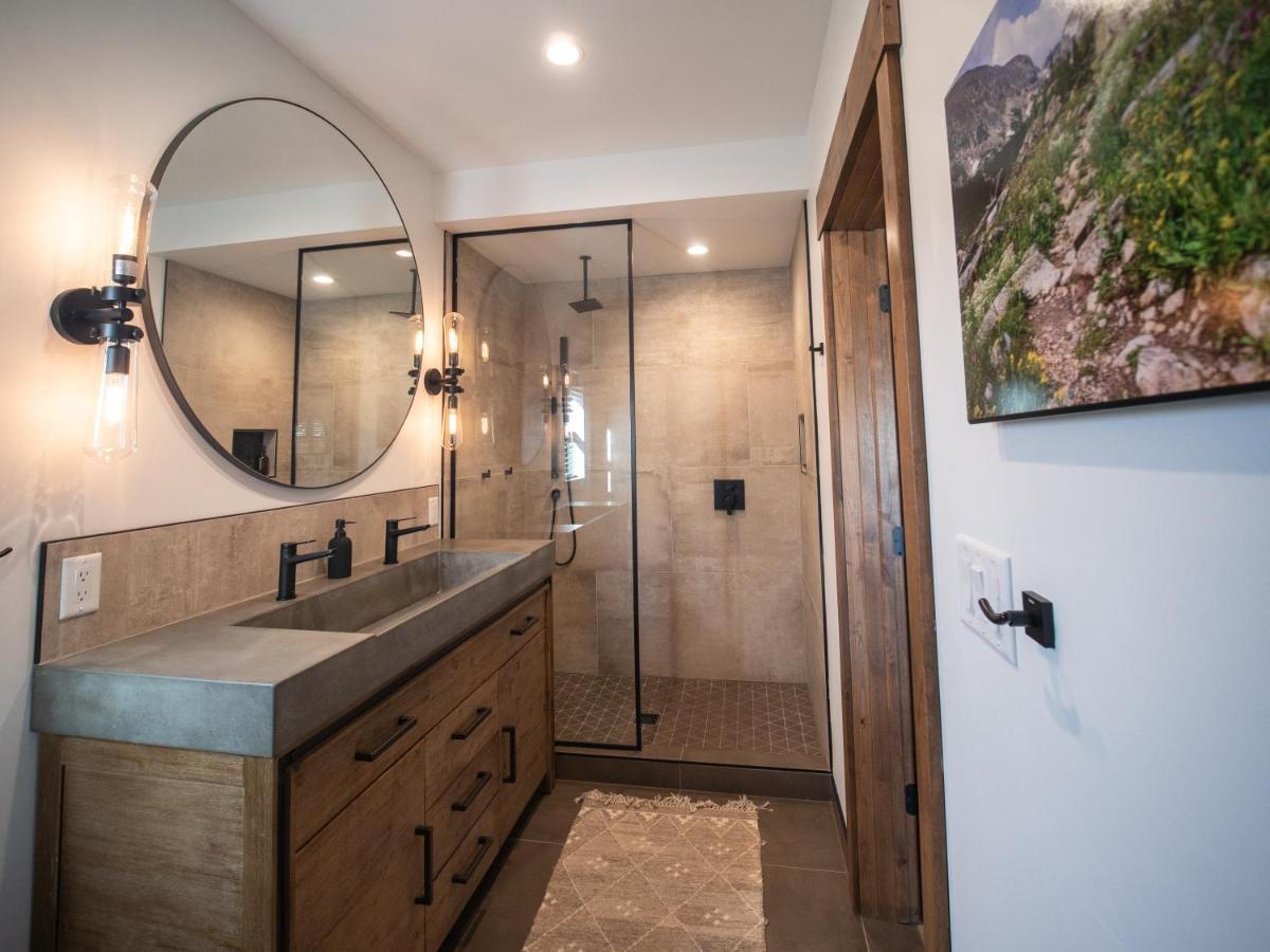Chic Retreat Indoor Outdoor Fireplace, Private Jacuzzi, Great Location! Estes Park Zewnętrze zdjęcie
