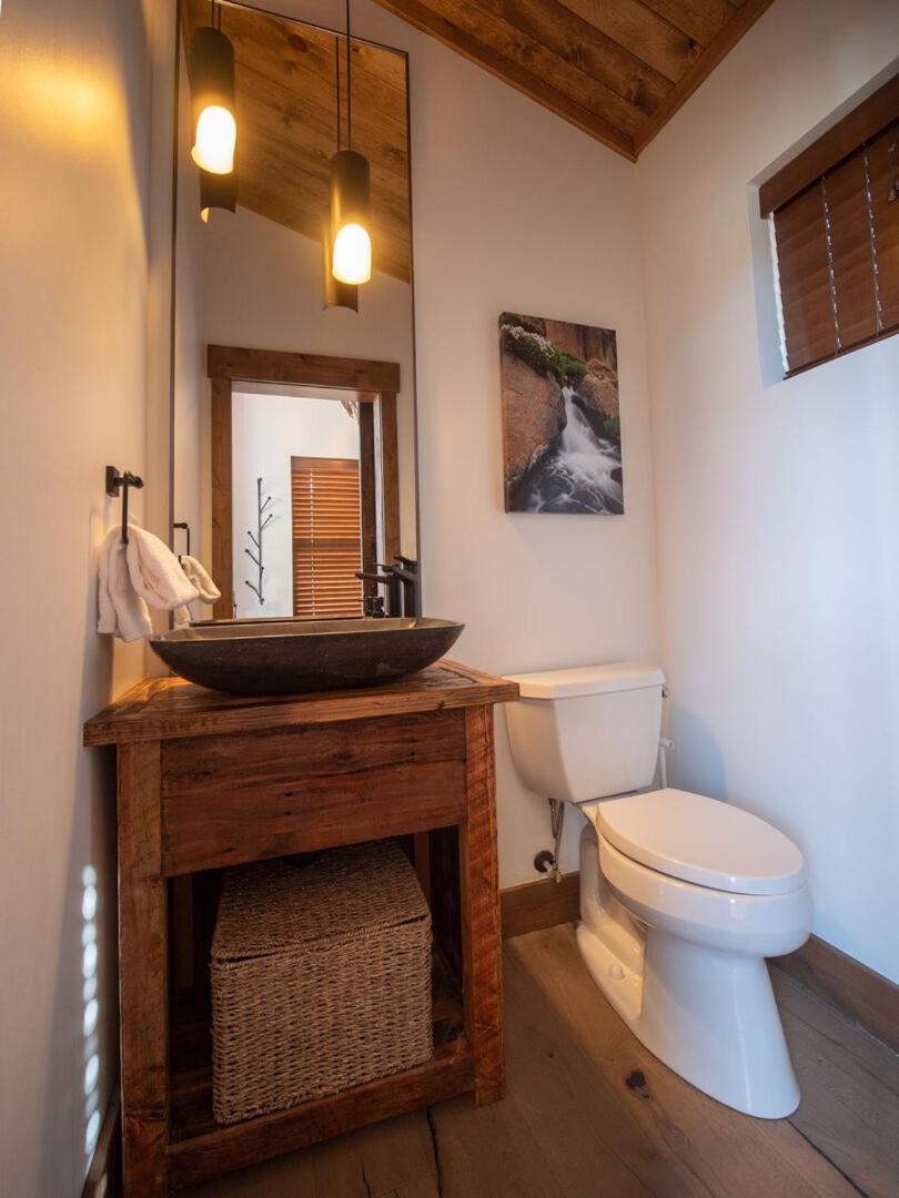 Chic Retreat Indoor Outdoor Fireplace, Private Jacuzzi, Great Location! Estes Park Pokój zdjęcie